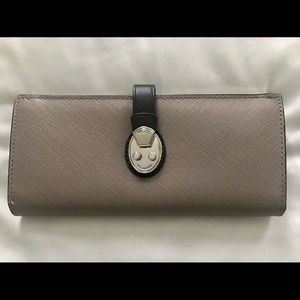 Tumi Villa Continental with Framed Coin